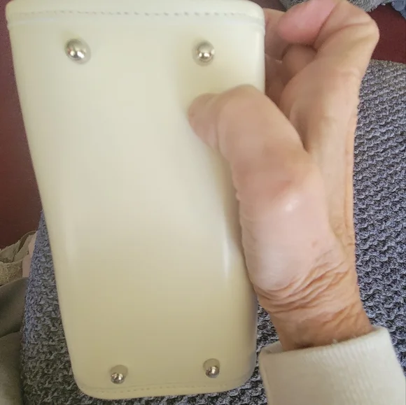 EUC Gucci Cream Tote Bag - Picture 5 of 14